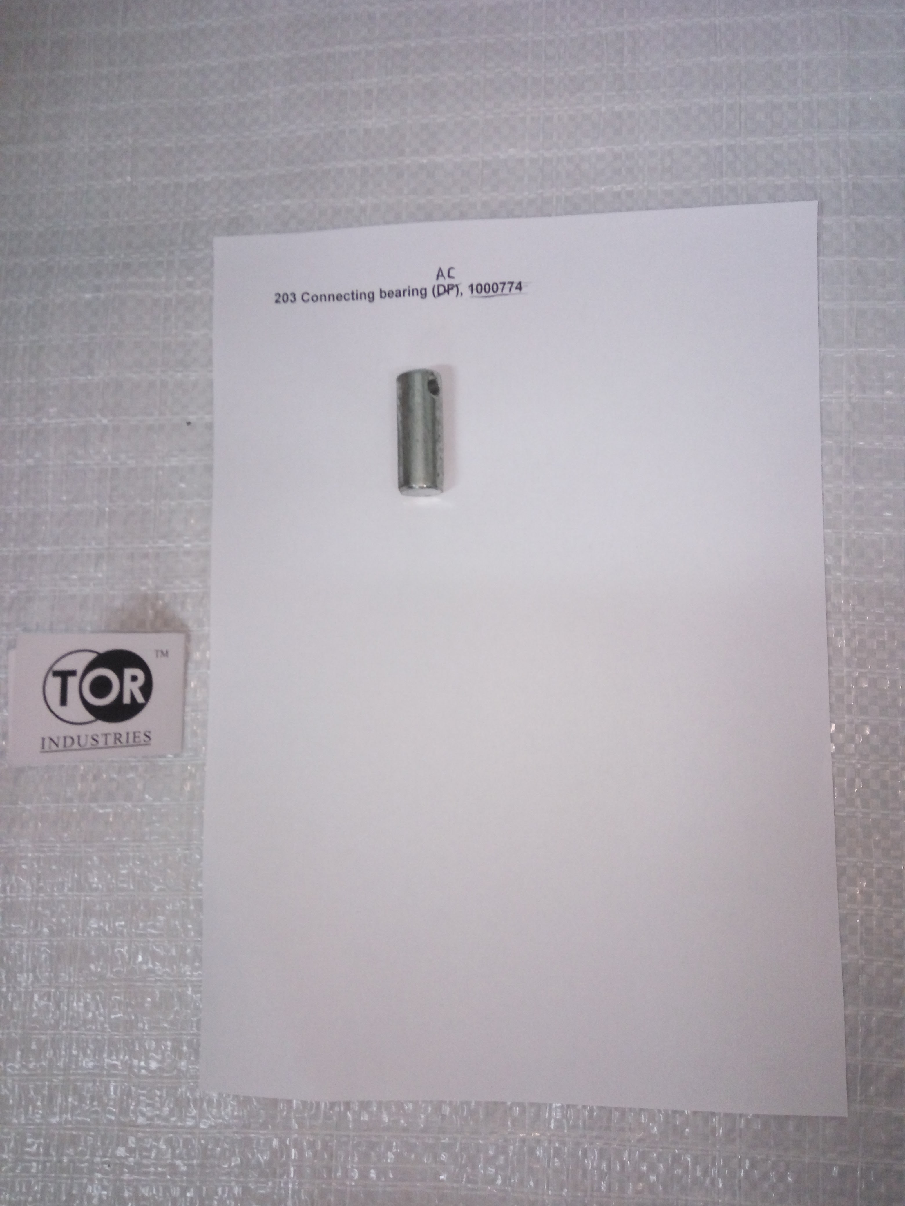 203 Соединительный вал для опорной пластины (Connecting shaft for bearing plate) (AC/RHP) 